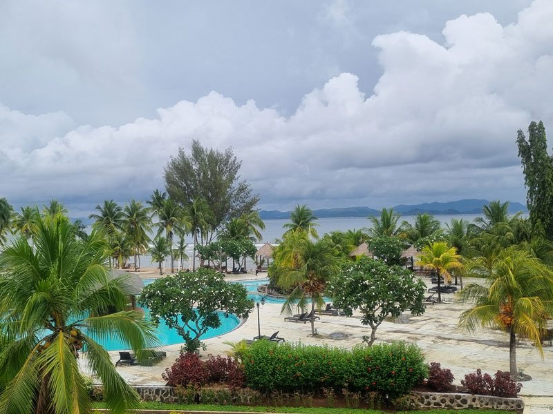 paradise hotel