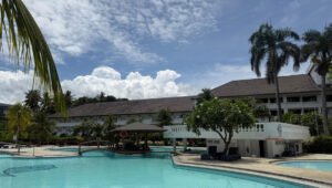 paradise hotel